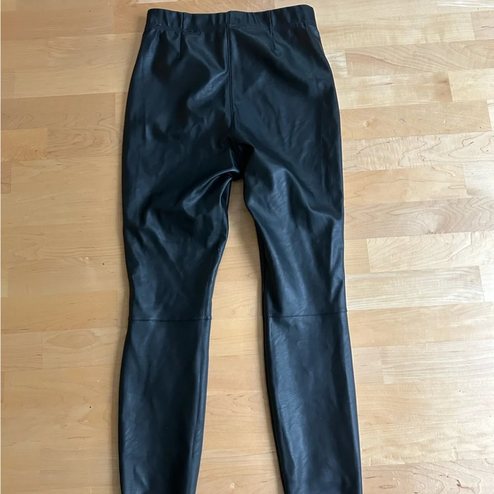 H&M leathered black pants size 8. Barely warn! - Picture 3 of 4